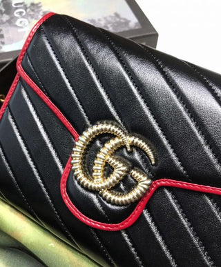 Gucci GG Marmont Black Diagonal Matelasse Quilted Leather Red Trimming Classic Brass Logo Garniture Lady Brass Chain Clutch Bag