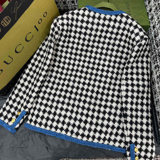Woman Checkered long sleeved jacket